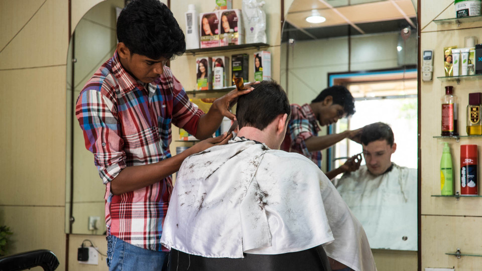 Glow in Beauty Parlour